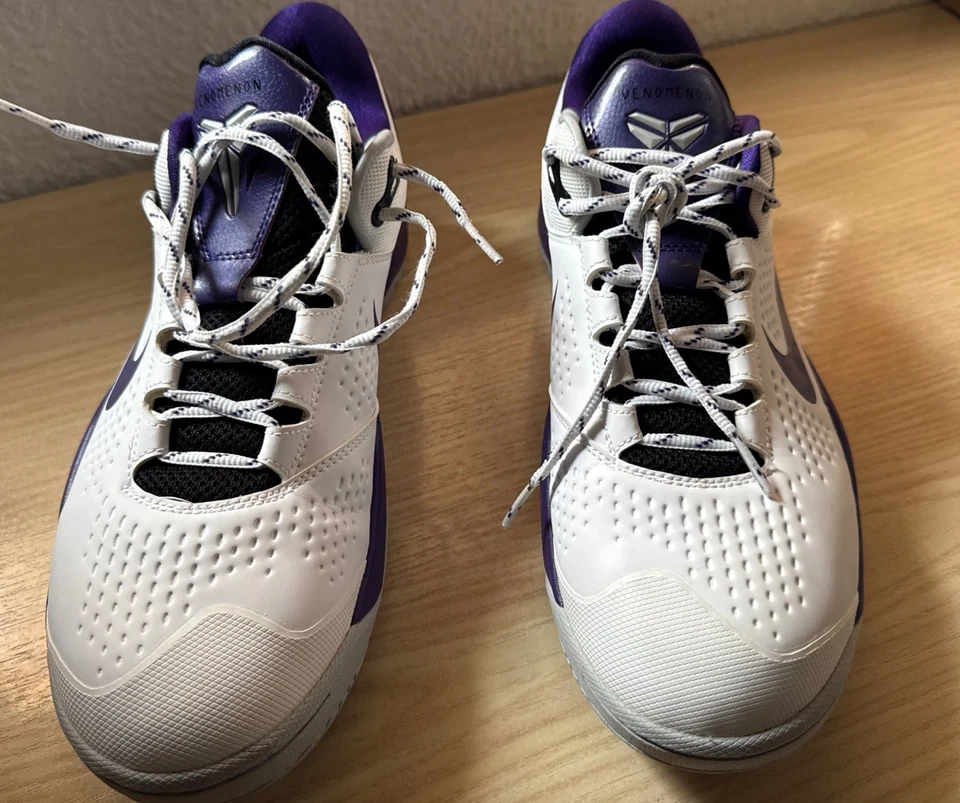NIKE ZOOM KOBE VENOMENON 3 WHITE PURPLE Size 12US 46EU - Imagen 3 de 4