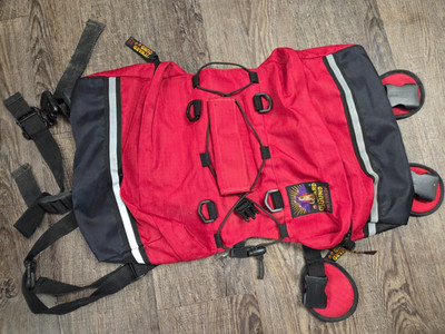 Outward Hound Pet Travel Gear Dog Adjustable Backpack Red Black Hike Camp Bag