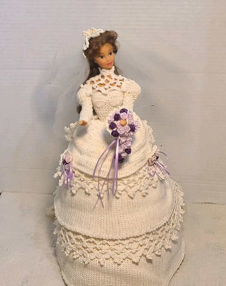 Hermosa muñeca de novia grande de ganchillo marfil (posible adorno de pastel) redonda de 14" Foto 4 de 4