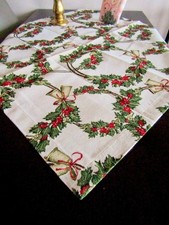 Weihnachtsdecke 85 x 85 cm, Stoff: 65 % Baumwolle, 35 % Polyester.
