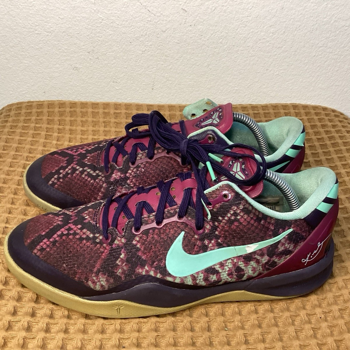 Nike Kobe 8 Pit Viper Size 7Y GS Shoes 555586-500 Purple Dynasty