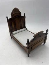 VINTAGE CONCORD DOLLHOUSE MINIATURE COLONIAL BED WHITE CHECKED 1:12 Scale