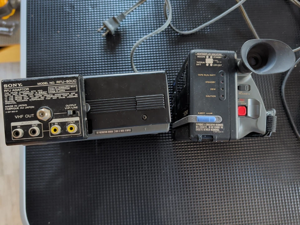 Grabadora de casete Sony Video 8 Player EV-C8u con videocámara CCD-M8u sin probar  Foto 4 de 4