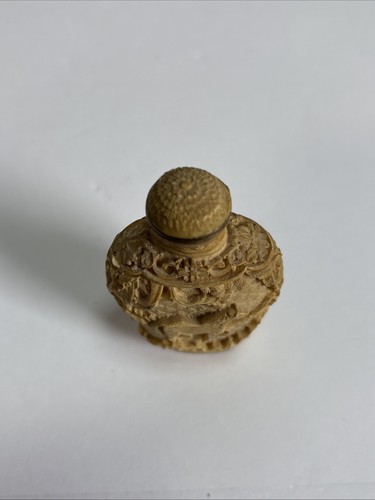 VTG Chinese Carved Resin Snuff Bottle 3” - Picture 2 of 8