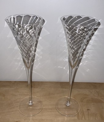Set of 2 Vintage Spiral-Pattern Trumpet Wedding Crystal Champagne Flute Glasses
