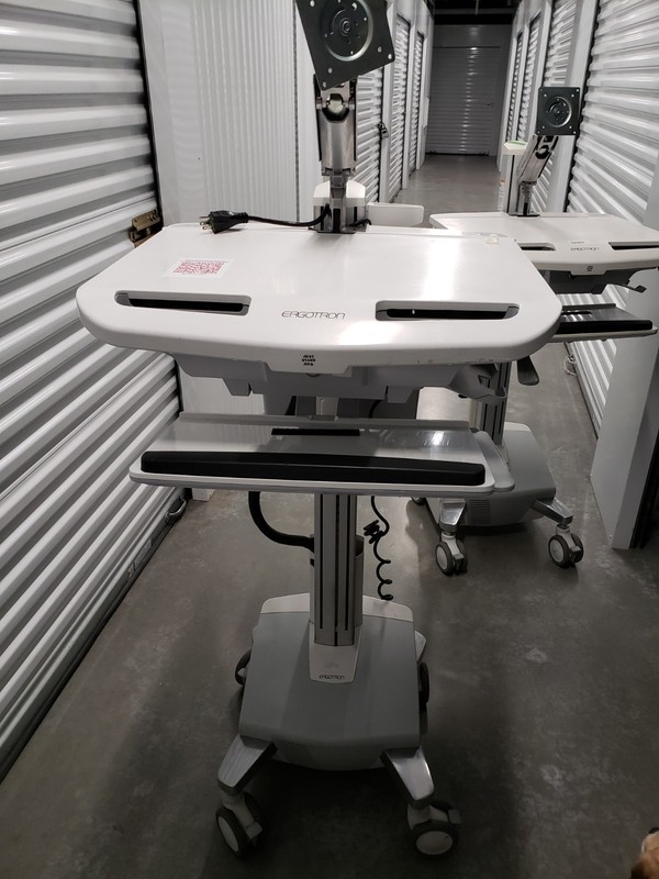 Ergotron SV42-6202-1  Medical Cart   LiFe Battery^*
