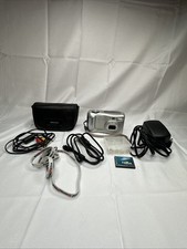 Medion Digital Camera MD5105 4.1 MP with case, cords and memory card