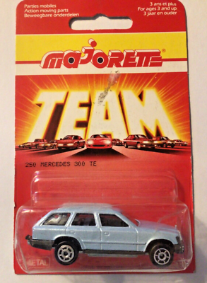 Miniature Voiture Majorette Mercedes-Benz 300 TE - Modèle N250 - Occasion (pare-chocs Arrière Cassé)