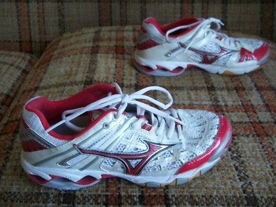 mizuno tr9 mid
