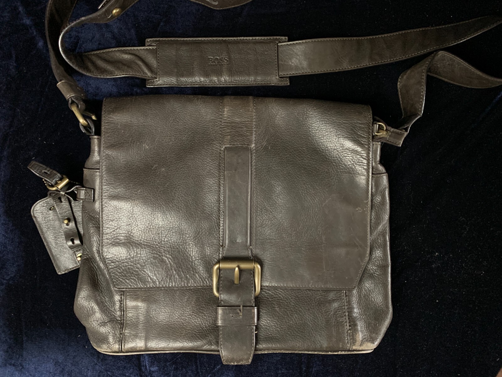 Vintage Hugo Boss Genuine Leather Shoulder Bag Gem