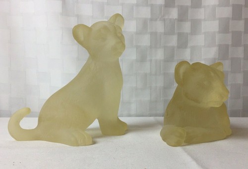 Two Acrylic Lucite Lion Cubs Sculpture Figurine Frosted Beige Unbranded 6.5" - Picture 3 of 12