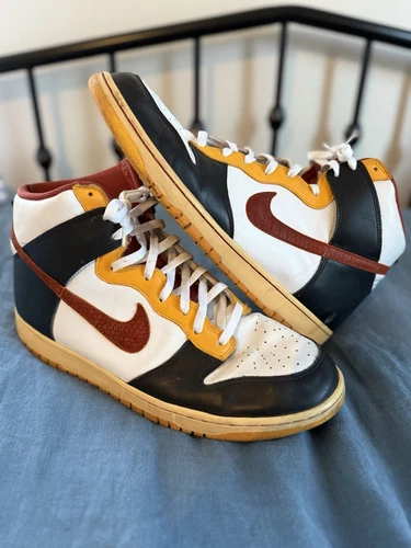 Nike Dunk High vintage 2007 noir/orange blaze/or taille 14
