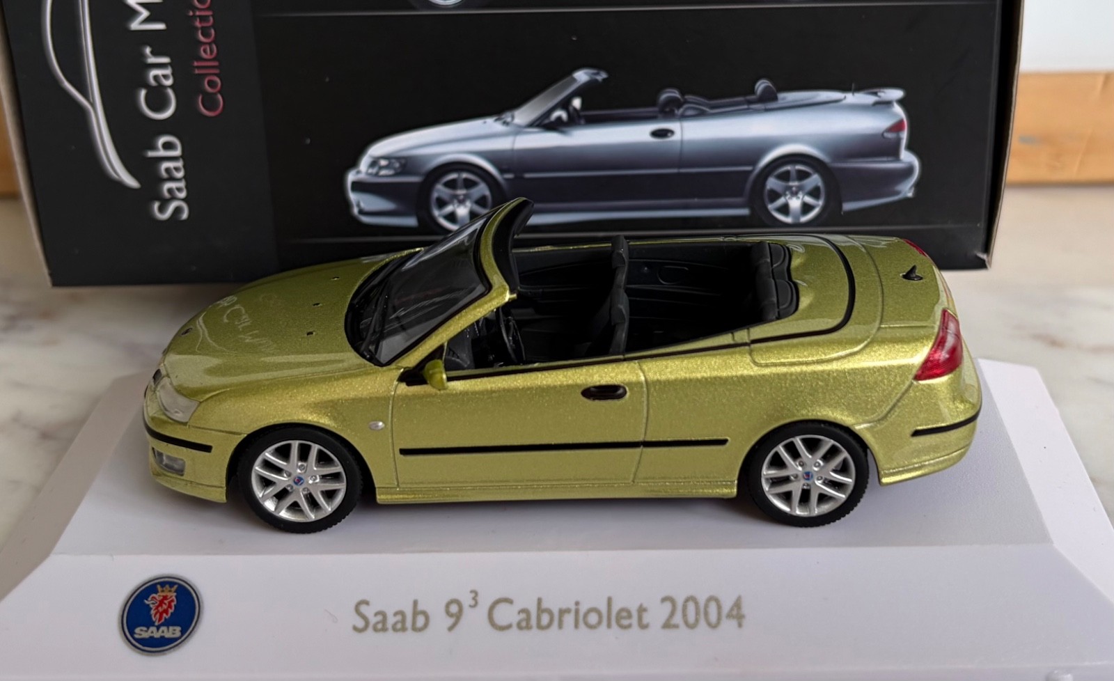 1:43  SAAB 9.3 CABRIO  2004  LIME YELLOW  LIMETTEN GELB  SEHR SELTEN  MOTIV- OVP