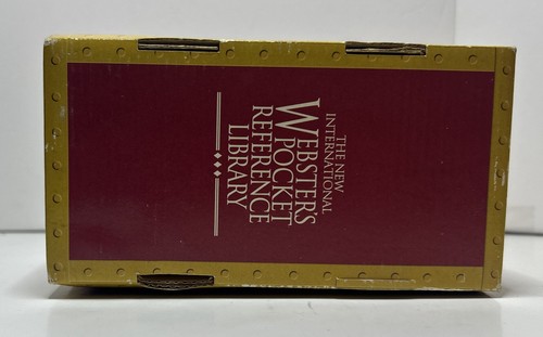 The New International Webster’s Pocket Reference Library 3 Volume Set VERY GOOD - Picture 4 of 6