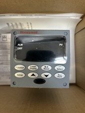 Honeywell UDC2500 Controller - DC2500-C0-0A00...
