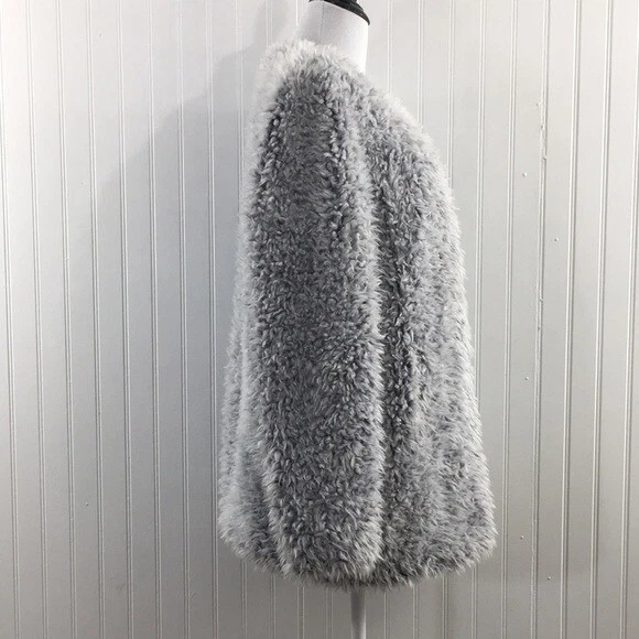 Chaqueta de peluche de piel sintética plateada gris aguamarina para mujer abrigo pequeño cálido Foto 2 de 4