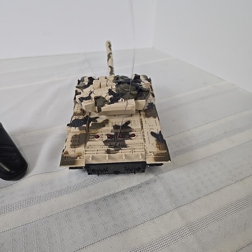 Remote Control Us Army Toy Tank Works Lights And Sounds - Picture 4 of 7