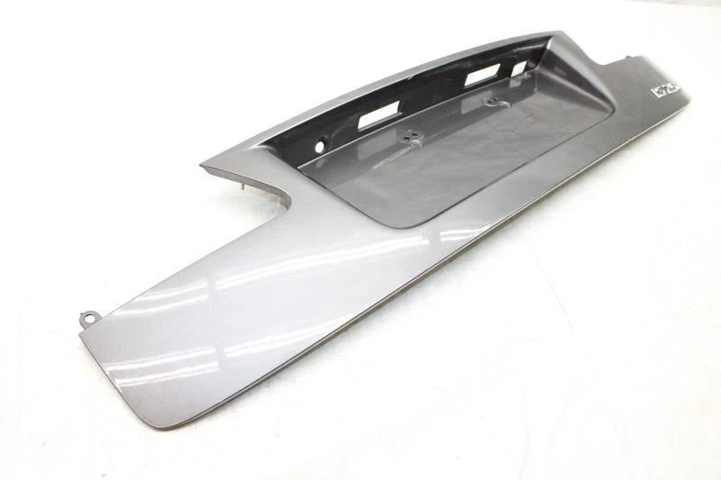 Lexus IS250 XE20 2012 sedán #255 panel de placa de maletero sin alerón sin cámara Foto 3 de 4