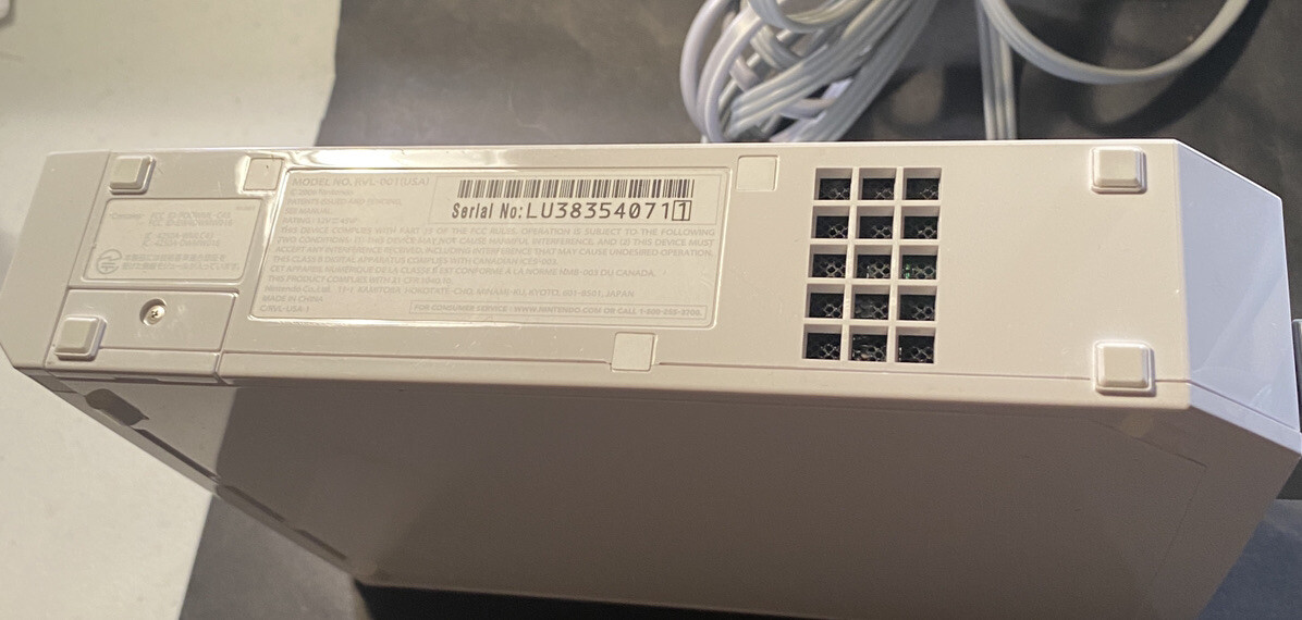 Nintendo Wii Console - White (s-d#53).with Wiring And Accessories