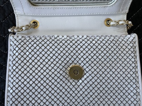 Vintage Whiting & Davis White "Matte" Metal Mesh Shoulder Bag Gold Chain - Picture 5 of 12