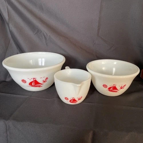 Set Vintage Mckee Milk Glass Red Sailboat 9” & 7” Mixing Bowls, 2 Cup Pitcher