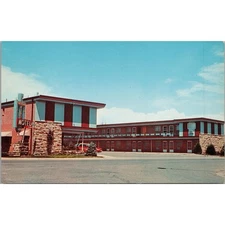 Thunderbird Motel Riverton Wyoming Postcard PC430