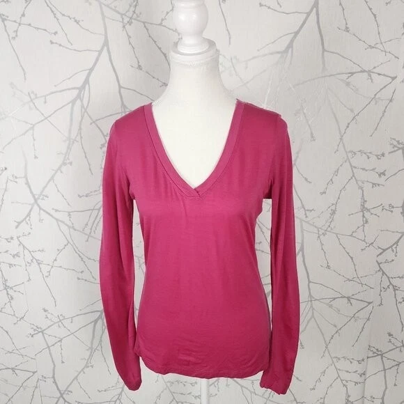 Segments Hot Pink 100% Merino Wool V-Neck Baselayer Long Sleeve | Women's M
