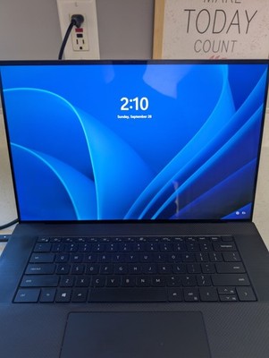 Laptop Dell XPS 17 9700 (Core i9 Processor, 64 GB Memory, 8 Cores, 1 TB Storage)