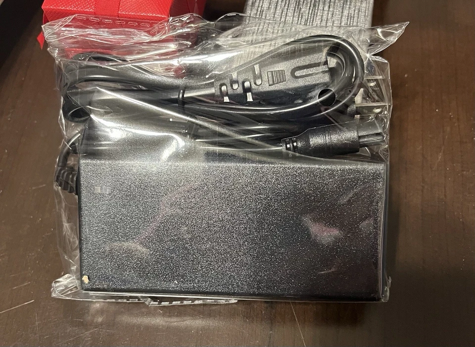 Cargador Batería Litio 36V Foto 3 de 3