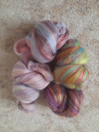 4 Soft Wool Tops For Felting. Just over 30g.