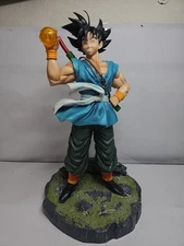 Dragon Ball Figure Goku Smiling Four Star Ball  15in×9in×9in No Box