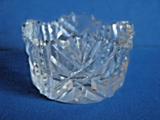 ROUND SCALLOPED TOP CUT GLASS OPEN SALT CELLAR w/FOUR FAN "X" DESIGNS