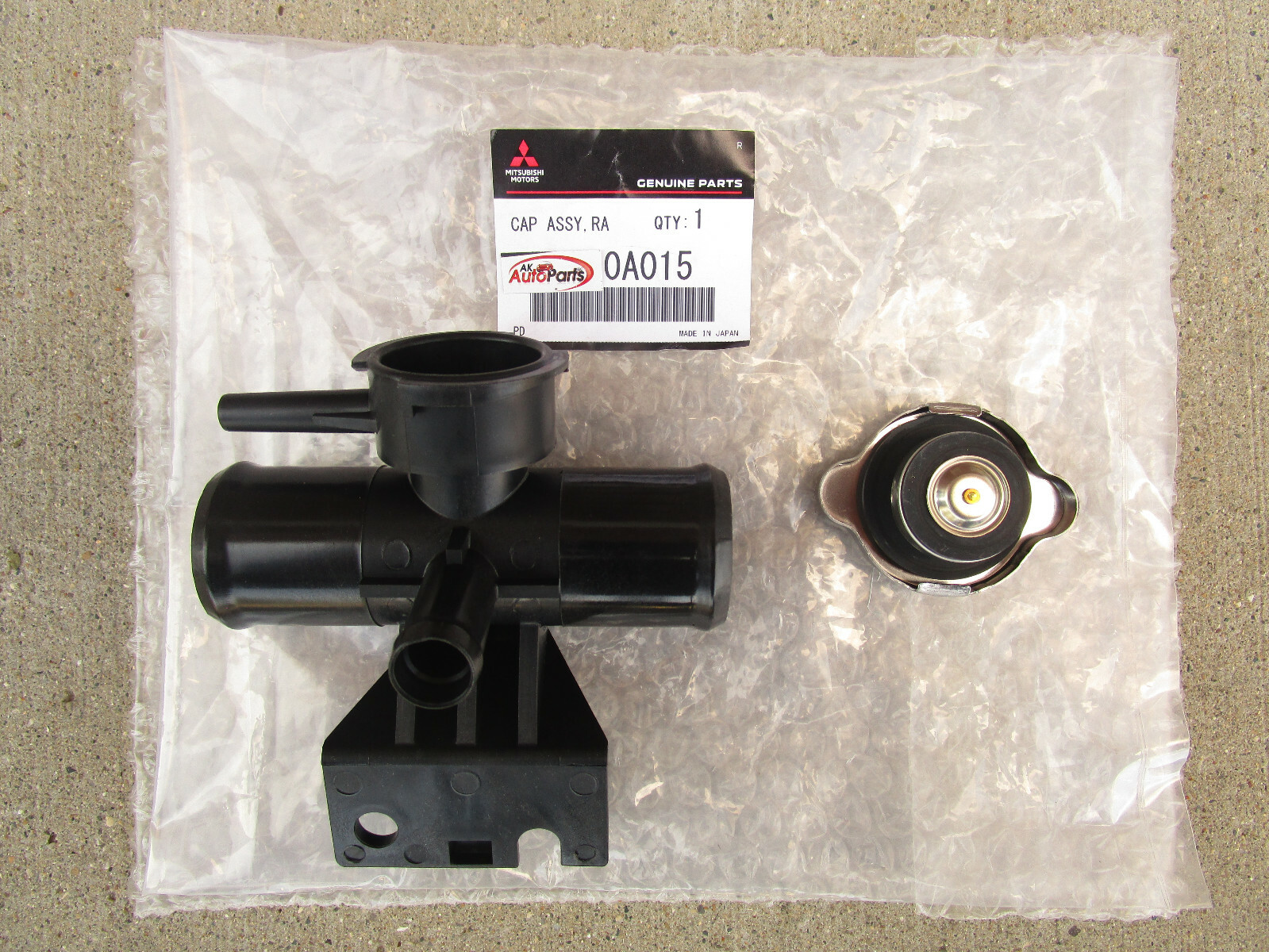 07 13 MITSUBISHI OUTLANDER RADIATOR FLUID CAP WITH NECK OUTLET OEM