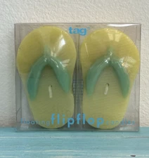 SET OF 2 TAG FLOATING FLIP FLOP SUMMER CANDLES