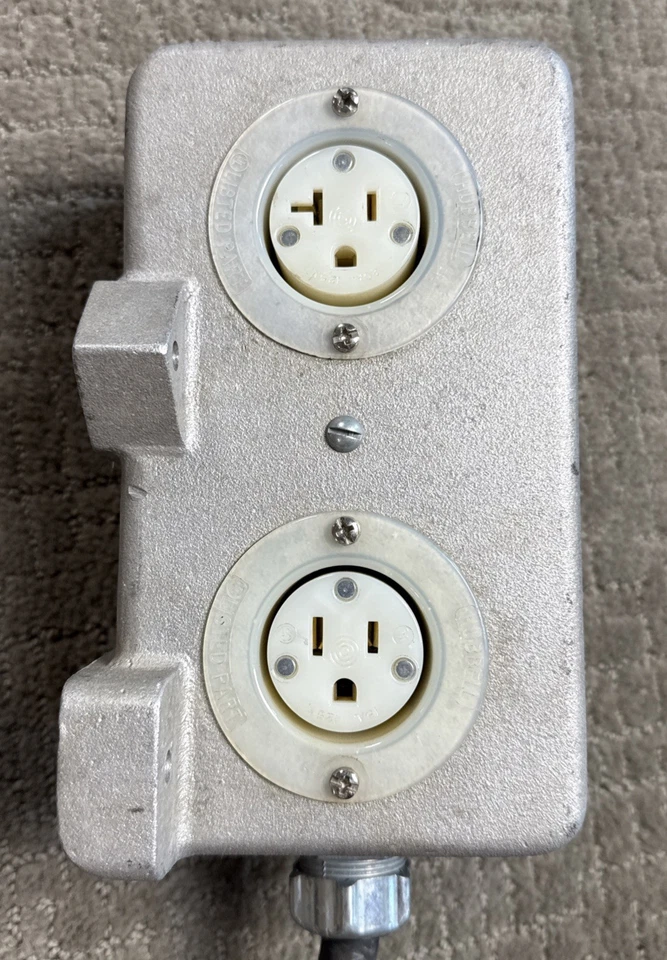 Panel de control Diamond Products doble interruptor/doble salida 115V 4277582 para Milwauke Foto 4 de 4