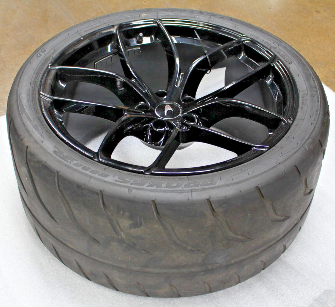 McLaren 720S, Rear Wheel, Scratches, Used