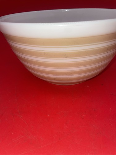 Vintage Pyrex 1960s Tan Sandalwood Stripe #402 Mixing Bowl 1.5 Quart