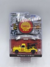 GreenLight Shell Oil Special Ed S1 1967 Chevrolet C-30 Wrecker Tow Truck 1:64