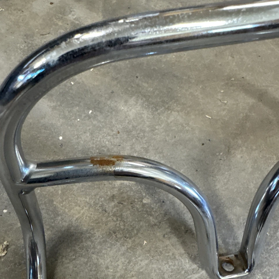 Riel de mano/agarre Triumph 82-5424 vintage compatible con 650 gemelos 1963-65 Foto 4 de 4