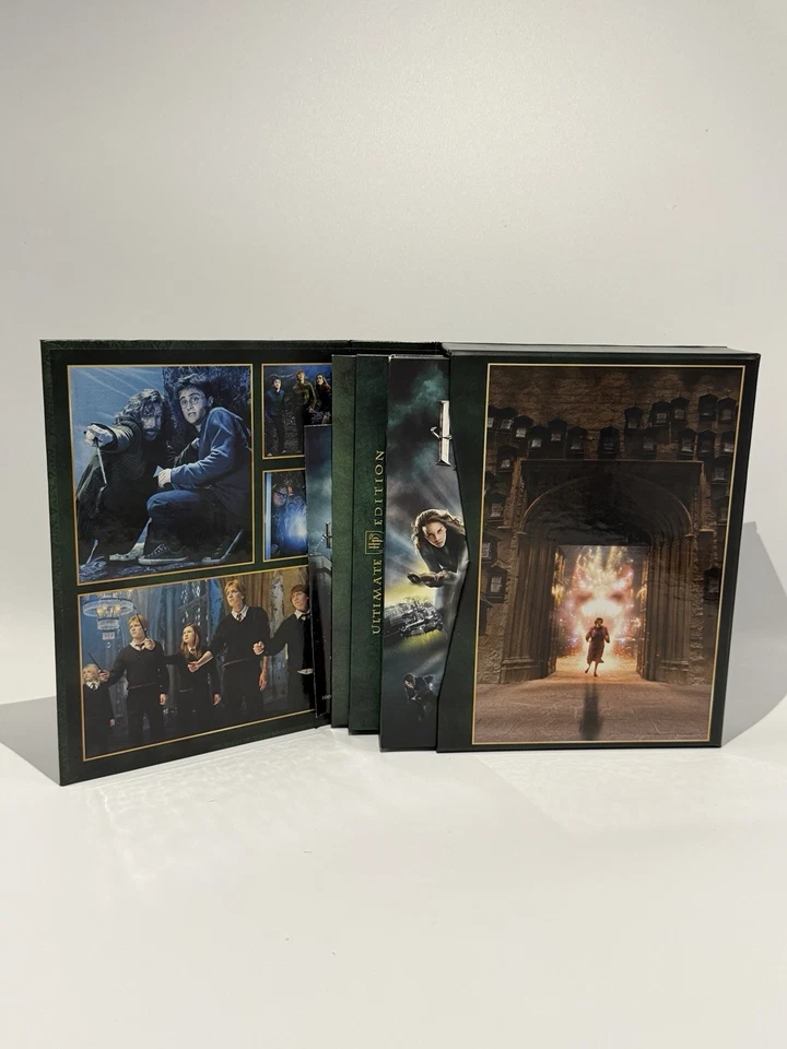 Harry Potter and the Order of the Phoenix [WS] [Ultimate Edition] [3 Discs] - Image 3 of 3