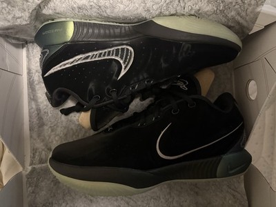 Lebron 21 XXl Black Metallic Silver Basketball Shoes