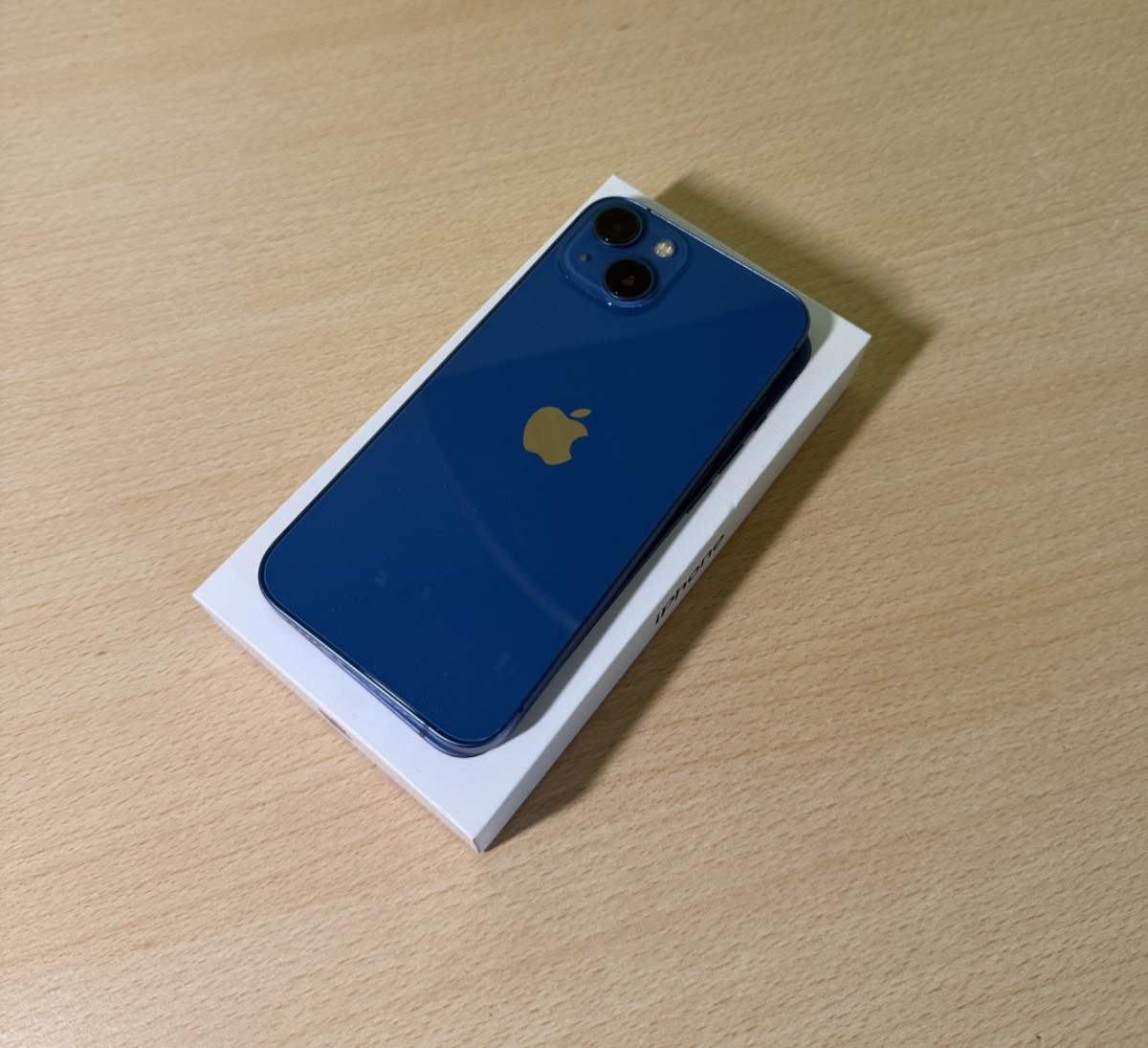 iPhone 13 Blu 128GB - Batteria al 98% - Scatola originale e accessori inclusi