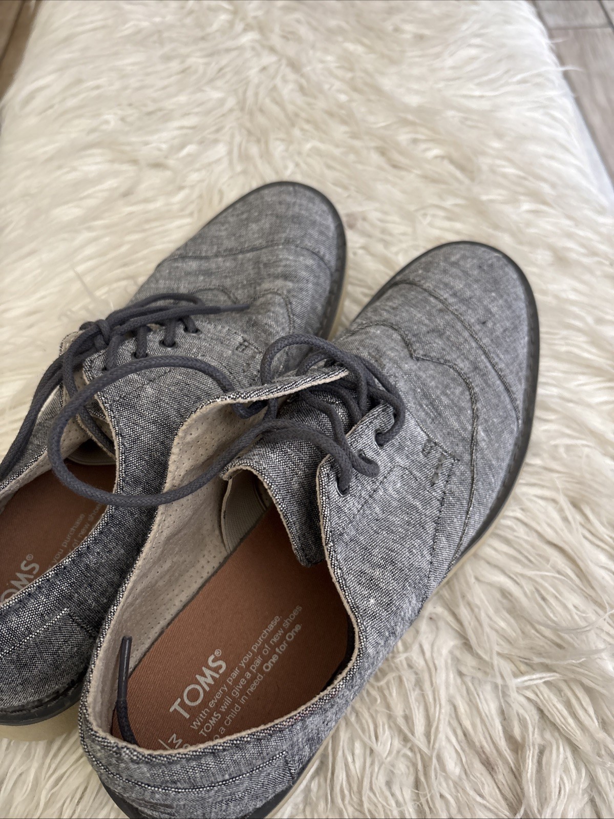 TOMS Shoes Mens Size 9 Gray Chambray Lace Up Casual Comfortable Low Top Sneakers