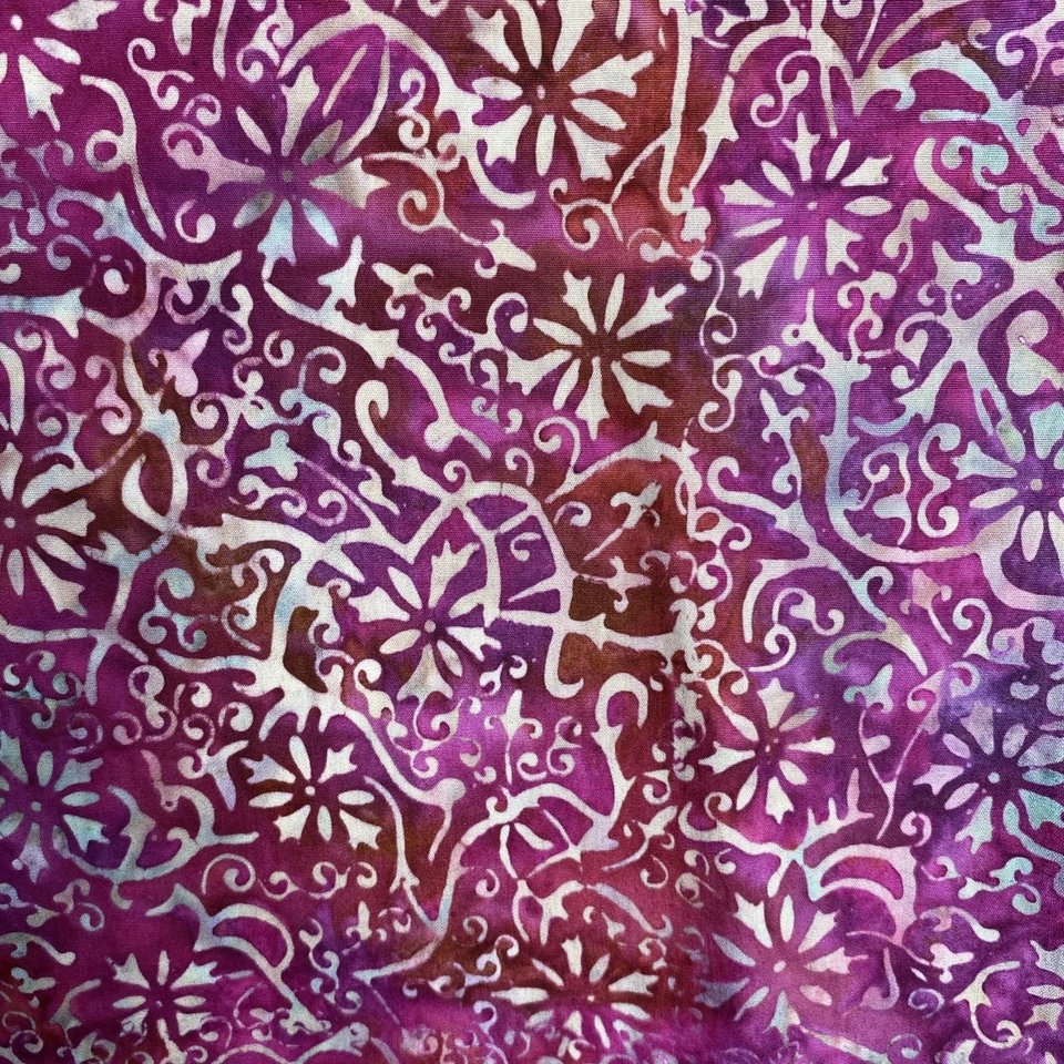 Tela acolchada de algodón Batik 150 x 44" granate dorado frambuesa intrincado remolino 4 yardas Foto 2 de 4