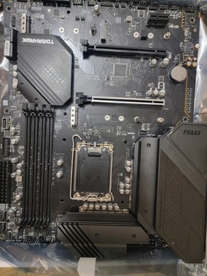 MSI MAG B660 TOMAHAWK WIFI DDR4 LGA 1700 ATX Intel Motherboard
