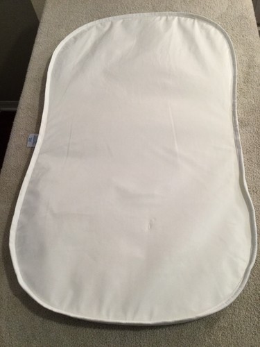 HALO Bassinet Replacement Mattress. Infant Mattress. Breathable. Excel. Cond.