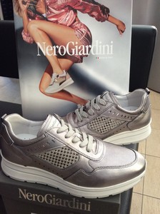 prezzo scarpe