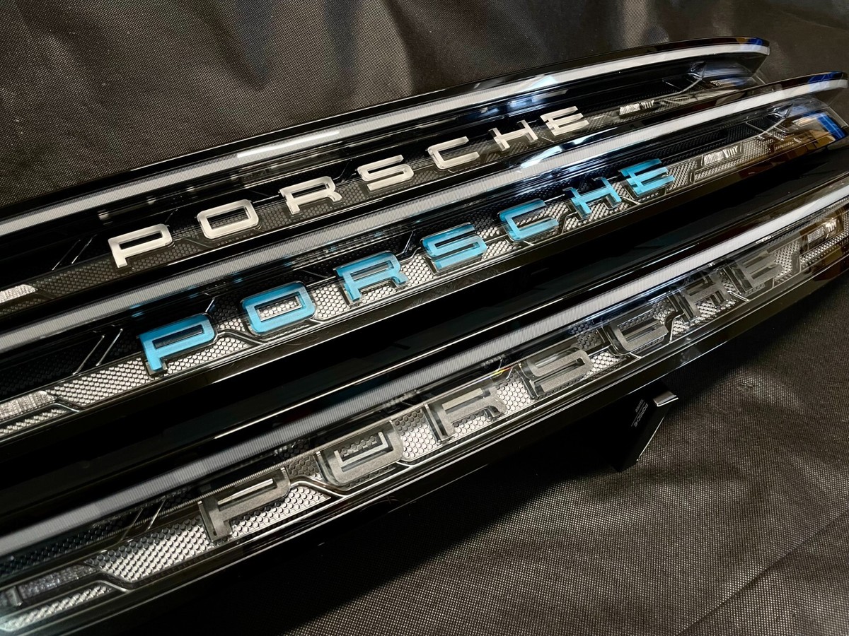 NEW ORIGINAL PORSCHE TAYCAN 9J1 LED Tail Light Set WHITE PORSCHE