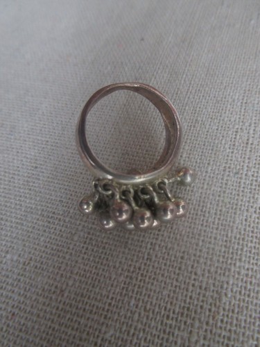 vintage silver 925 Dangle Bell Cluster charm chunky ring size 6 (approximate) - Picture 7 of 7