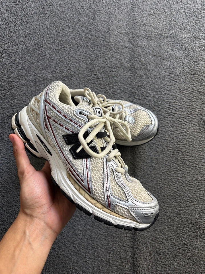New Balance 1906R, foto 1 de 5
